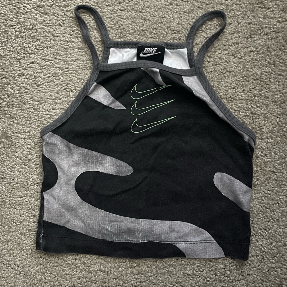Nike Crop Top